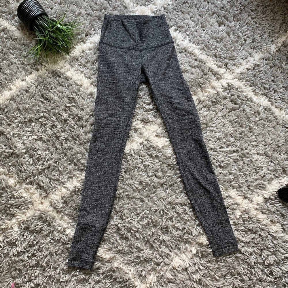Lululemon align 28in size 2 dark grey chevron